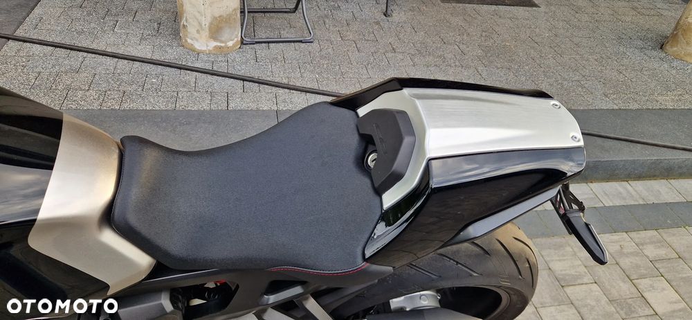 Honda CB - 11