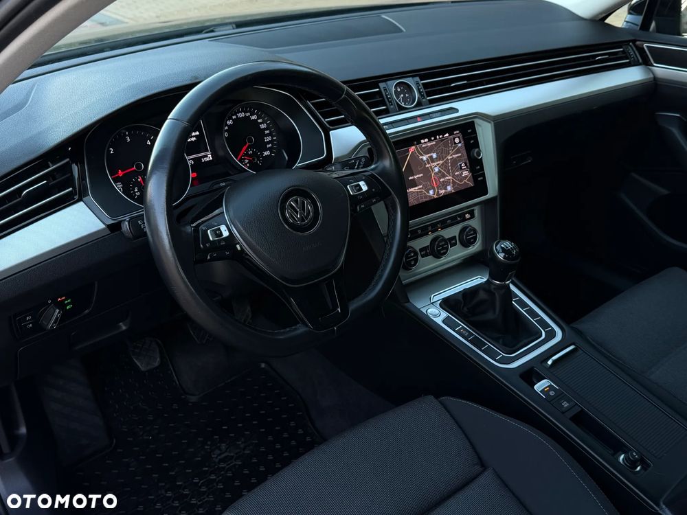 Volkswagen Passat 2.0 TDI (BlueMotion Technology) Highline - 30