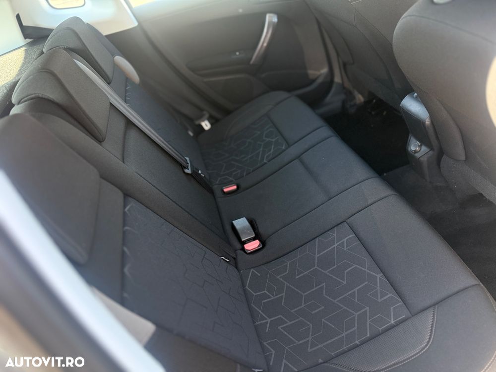 Peugeot 2008 1.2 L PureTech Allure - 7