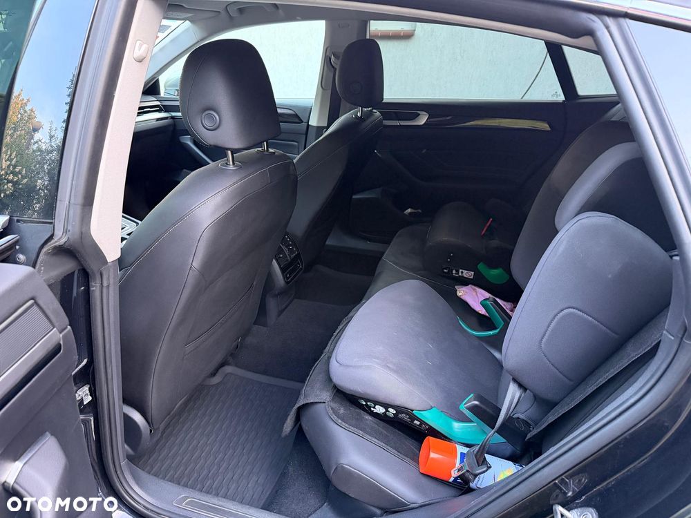Volkswagen Arteon 2.0 TSI Essence DSG - 5