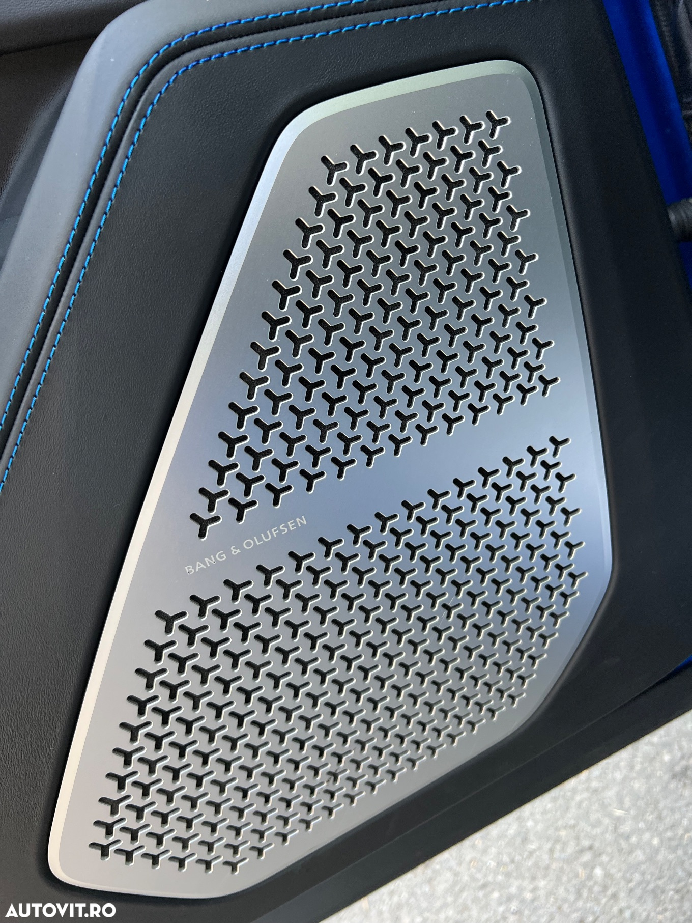 Lamborghini URUS Standard - 11