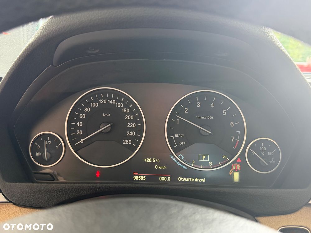 BMW Seria 3 328i xDrive Luxury Line - 26