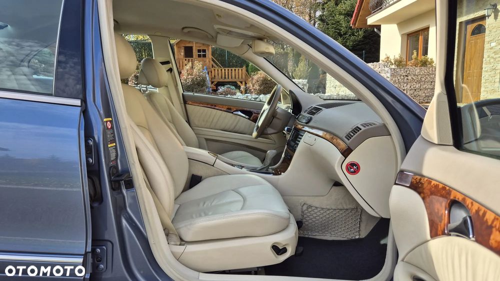 Mercedes-Benz Klasa E - 19