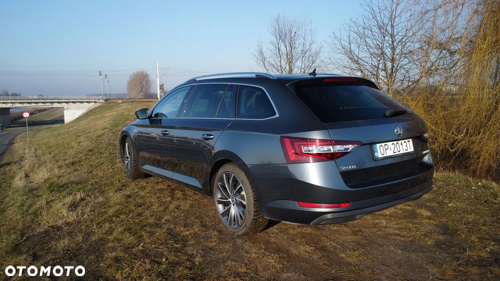 Skoda Superb 2.0 TDI SCR 4x4 L&K DSG - 16