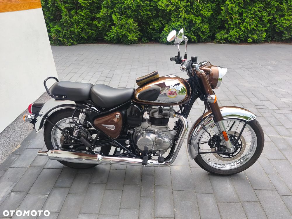 Royal Enfield Classic - 2