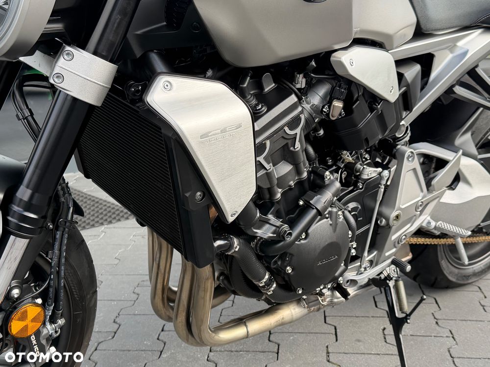 Honda CB - 38
