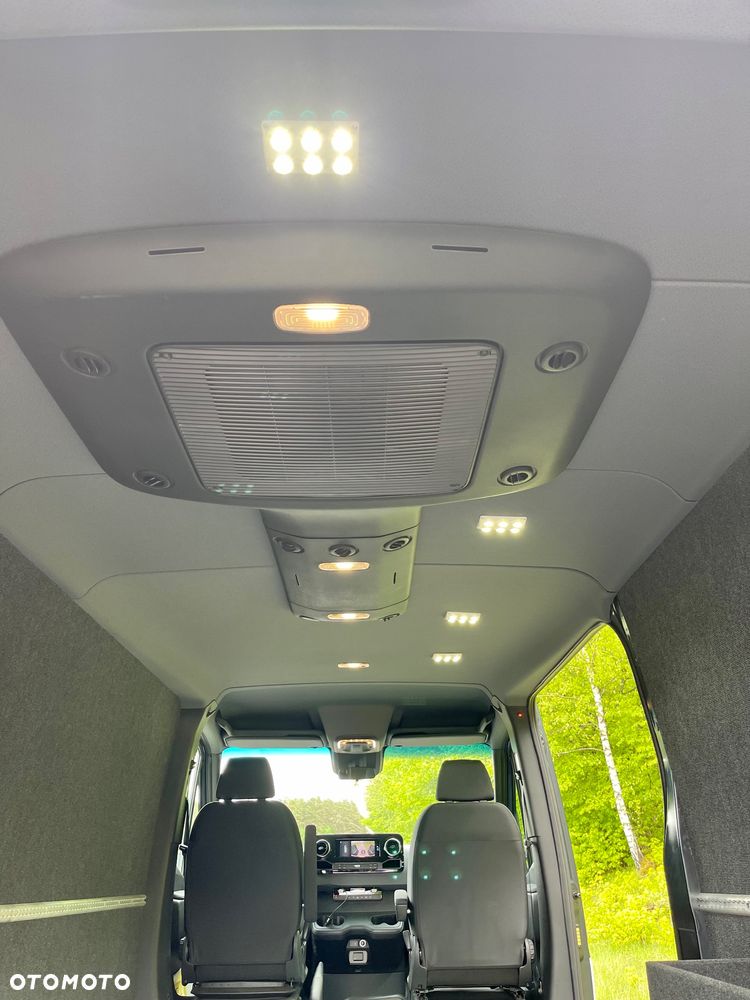 Mercedes-Benz Sprinter - 8