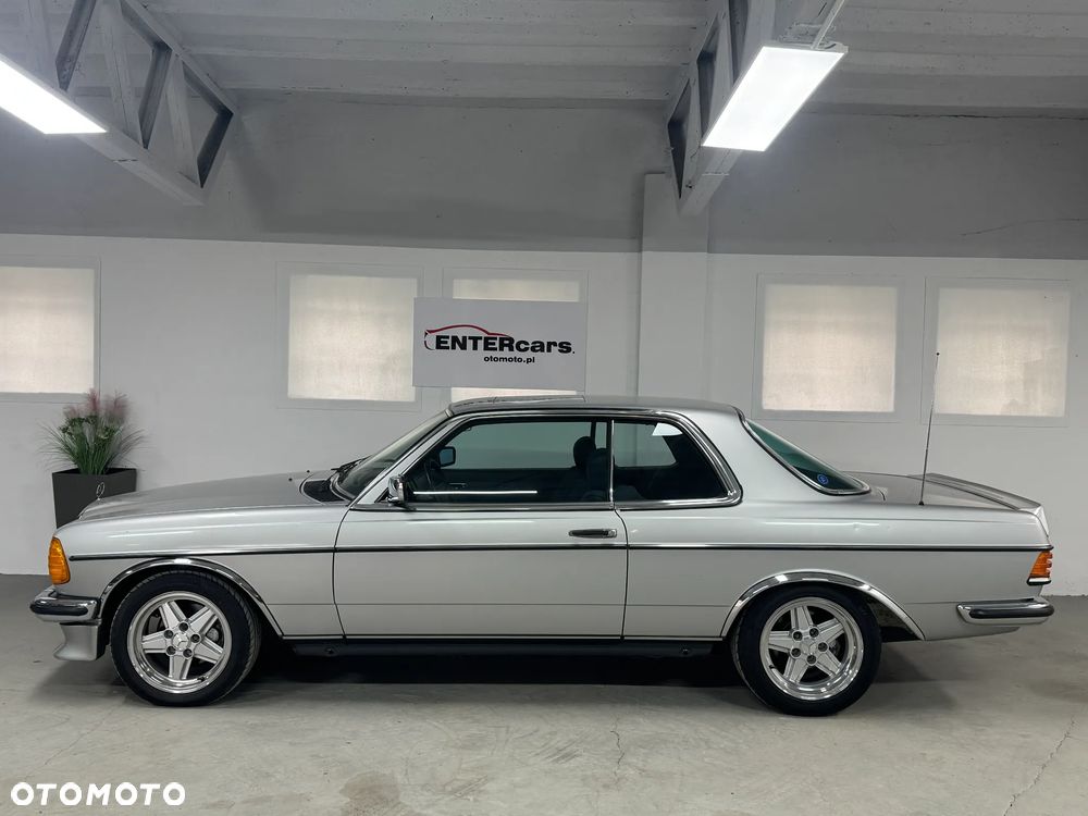 Mercedes-Benz W123 - 8
