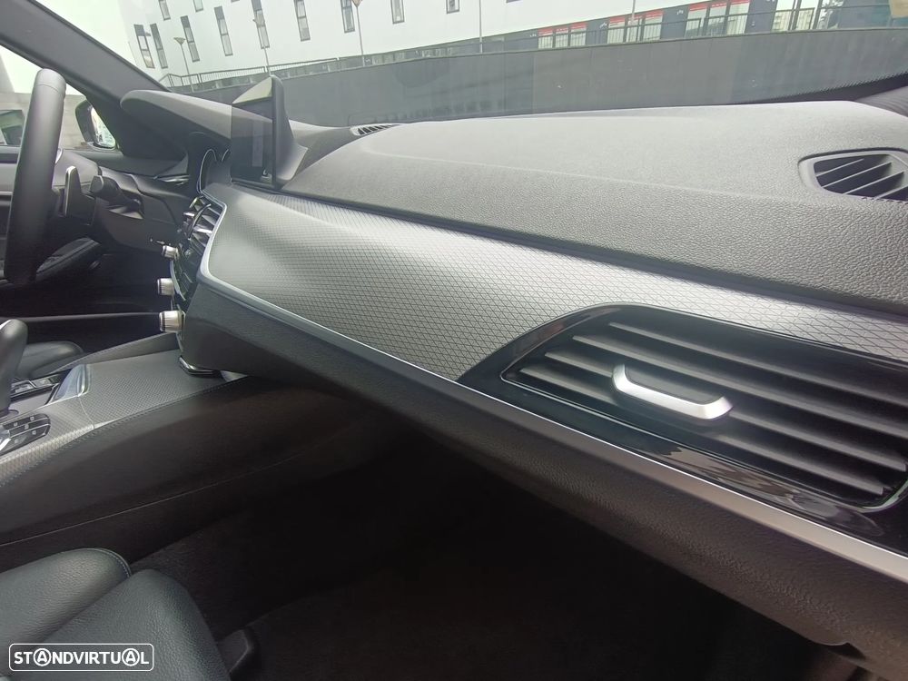 BMW 520 d Pack M Auto - 24