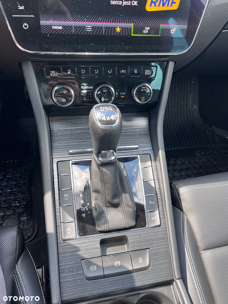 Skoda Superb 2.0 TDI DSG Premium Edition - 20