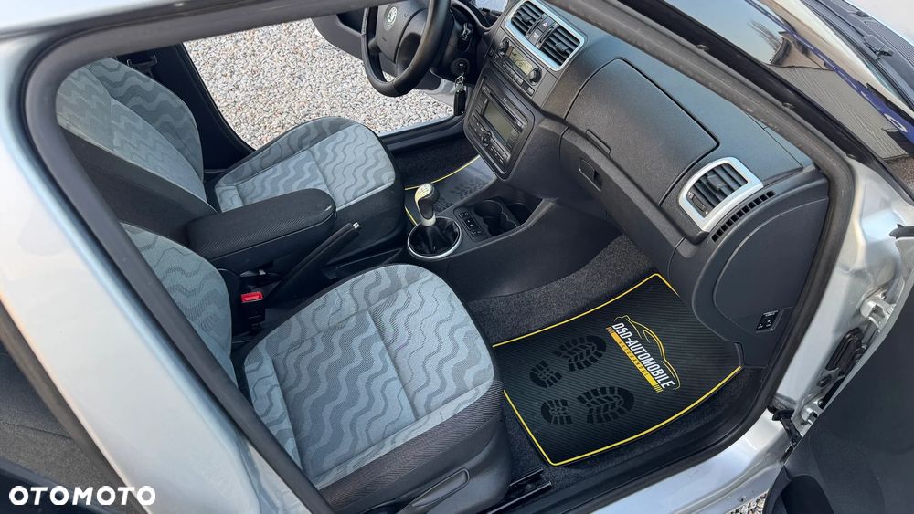 Skoda Fabia 1.2 HTP STYLE EDITION - 33