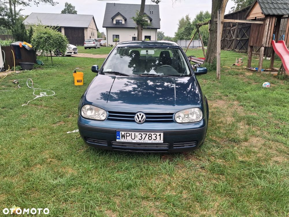Volkswagen Golf 1.6 Comfortline - 5