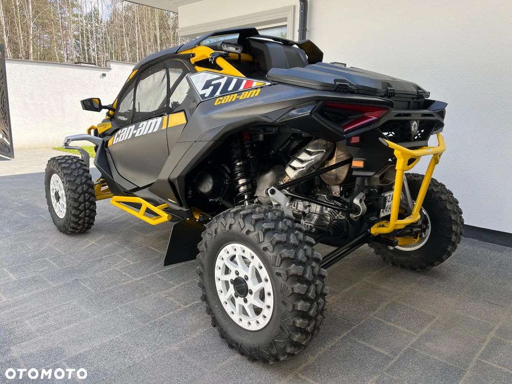 Can-Am Maverick - 10
