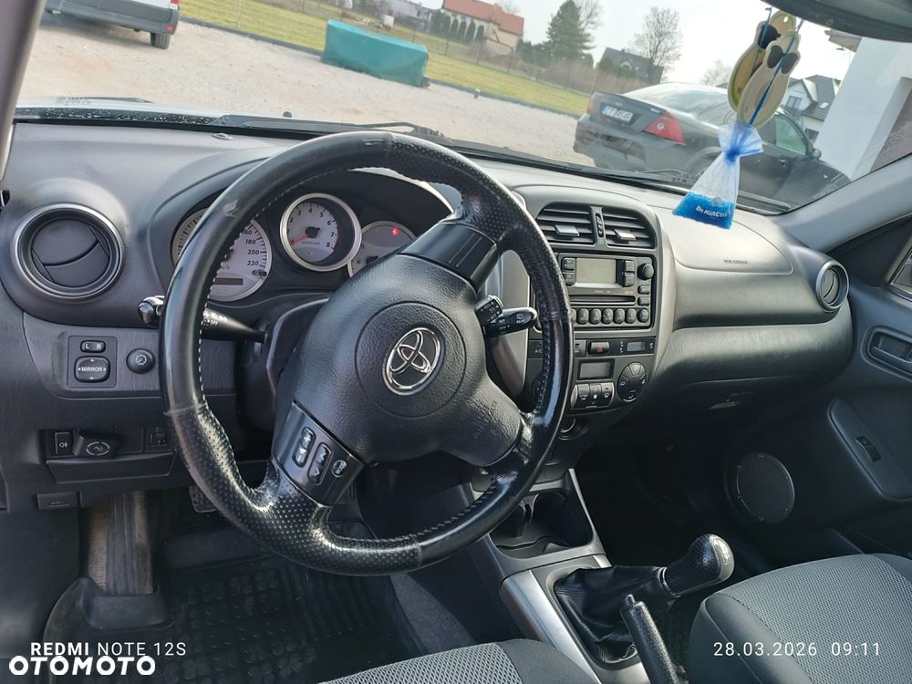 Toyota RAV4 2.0 VVT-i 4x4 - 9