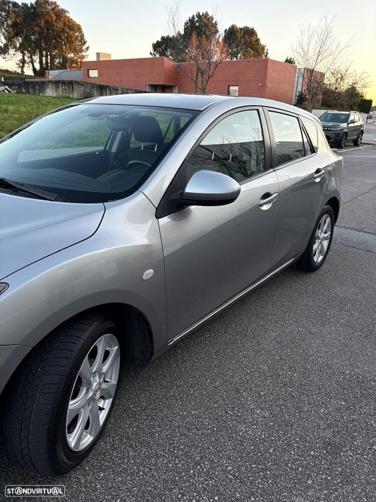 Mazda 3 MZ-CD 1.6 Exclusive Plus - 2