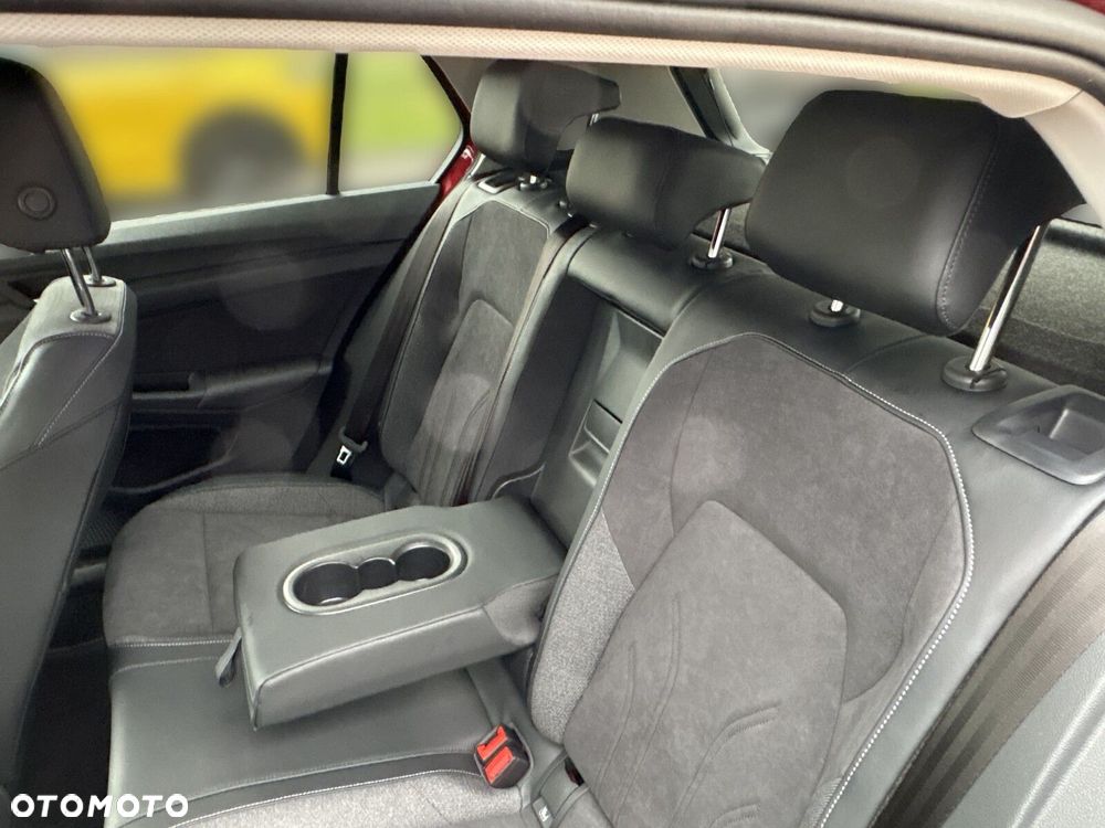 Volkswagen Golf - 11