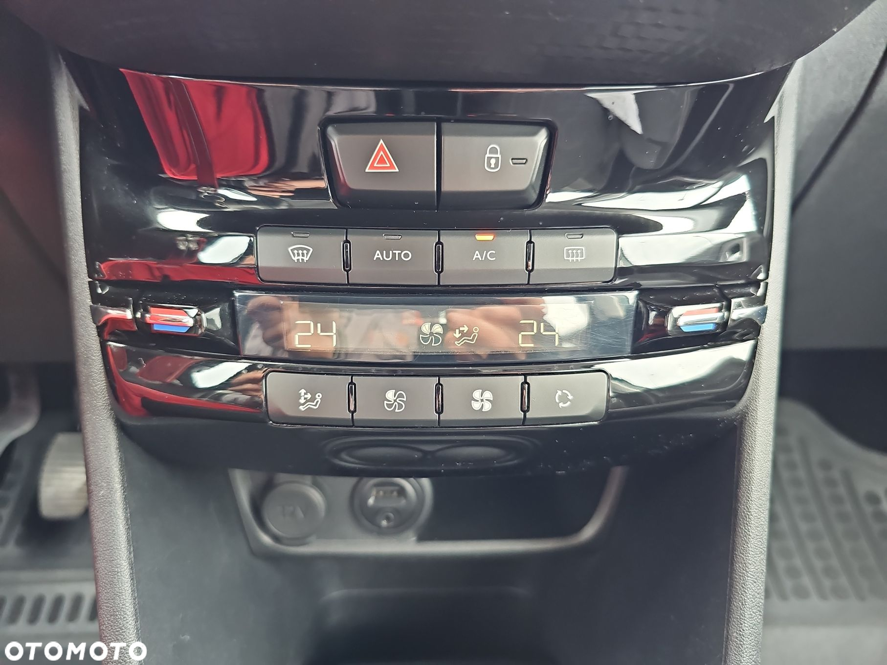Peugeot 2008 1.2 Pure Tech Style S&S - 14