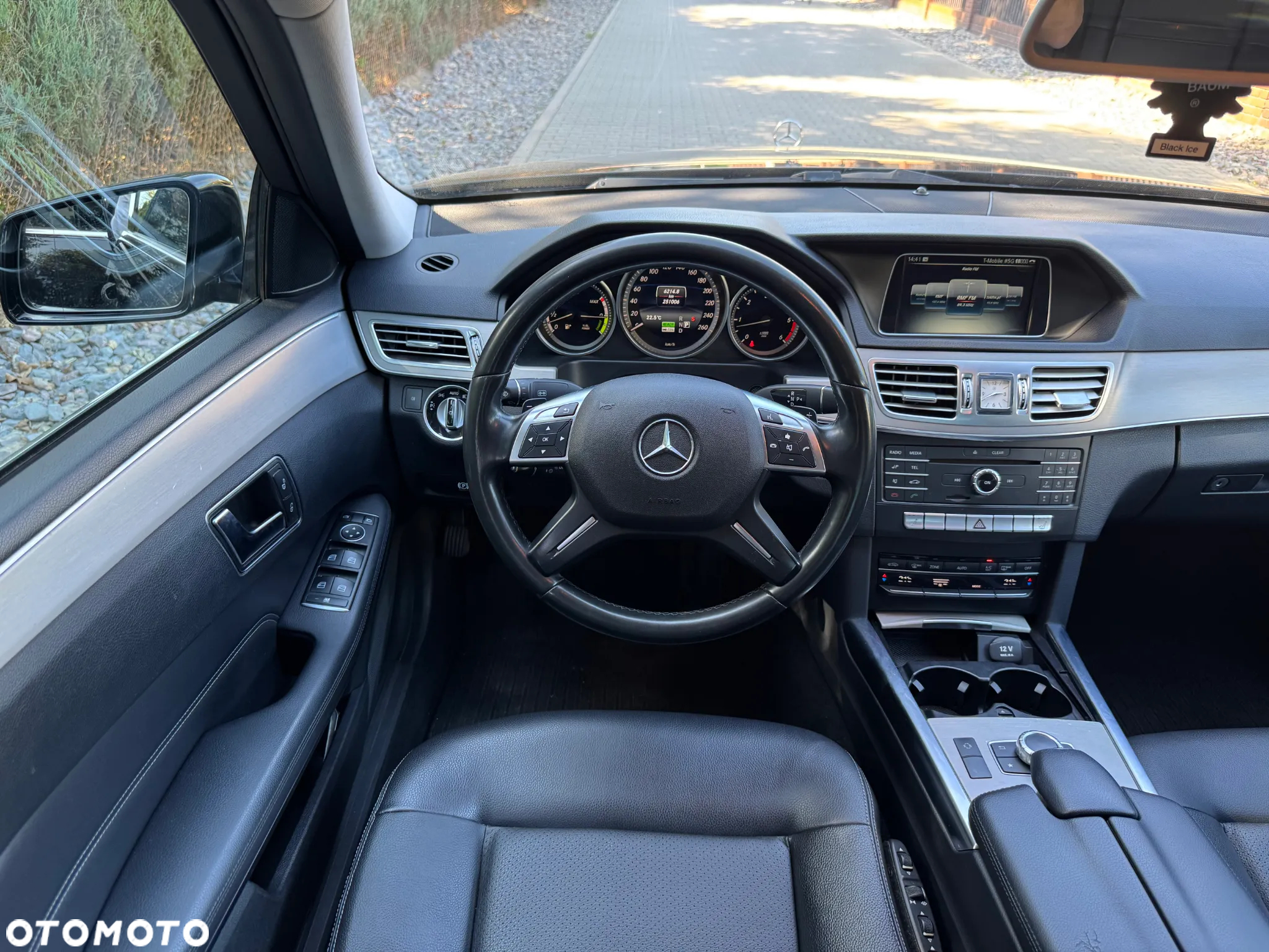 Mercedes-Benz Klasa E 300 BlueTEC HYBRID 7G-TRONIC Elegance - 22