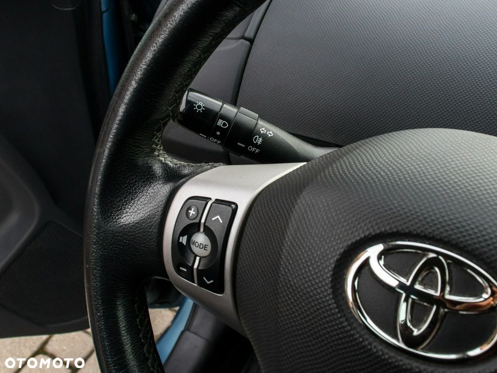 Toyota Yaris 1.3 Blue - 24