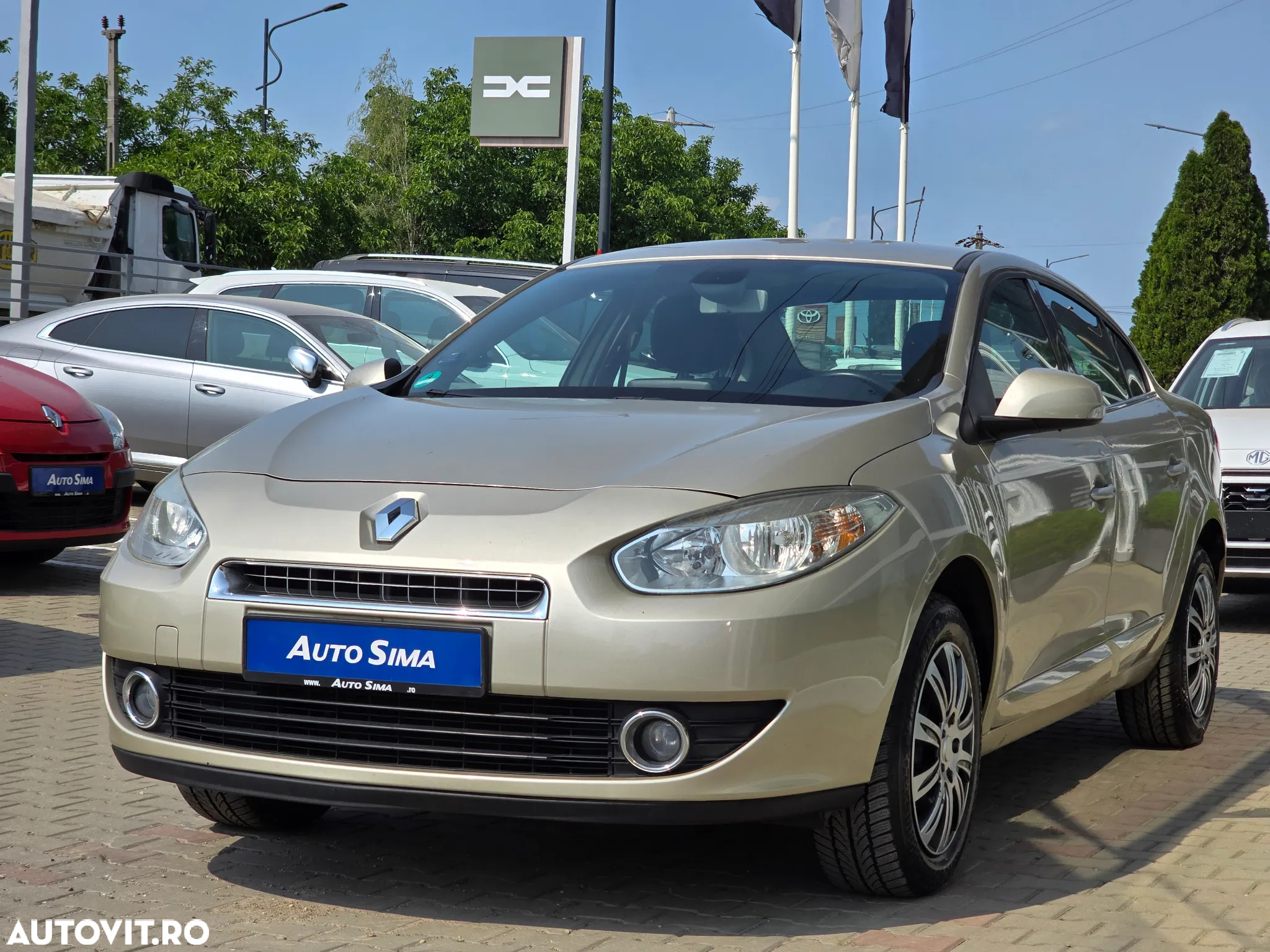 Renault Fluence 1.6 16V 110 Dynamique - 4