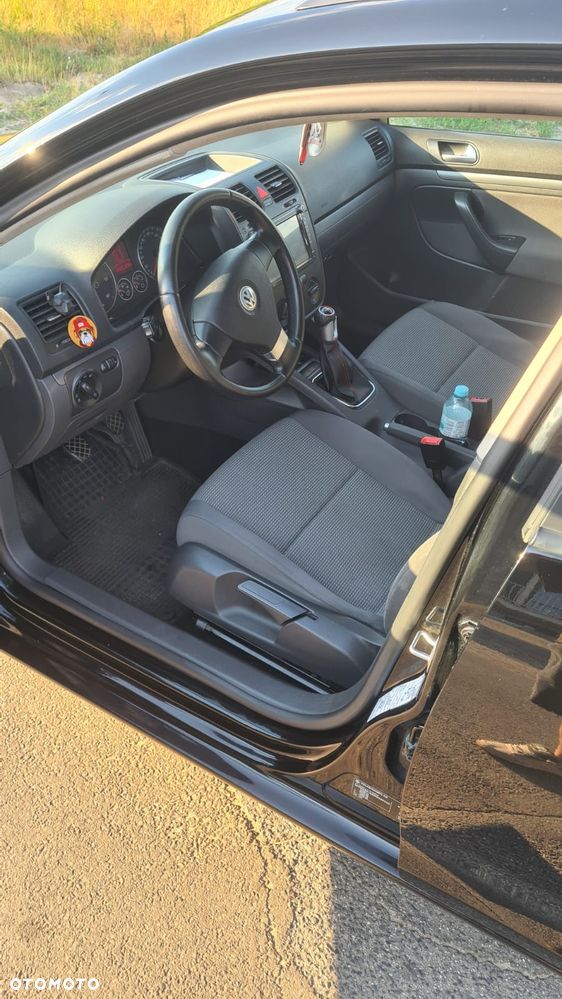 Volkswagen Golf - 8