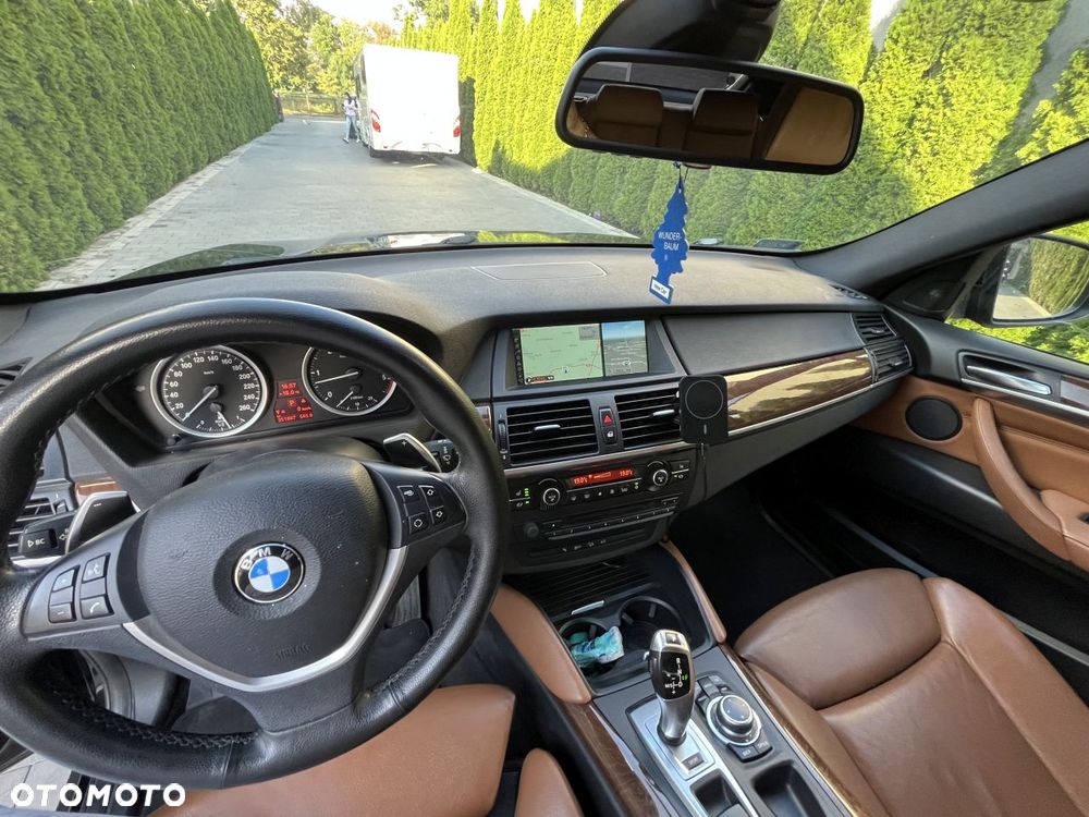 BMW X6 - 10
