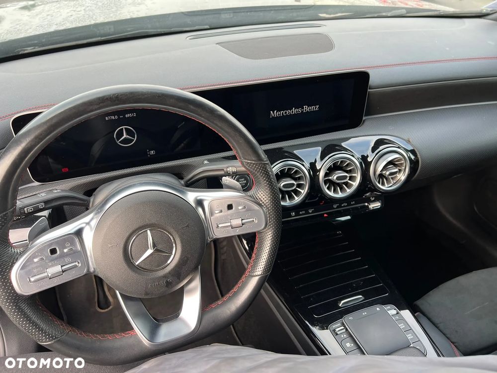 Mercedes-Benz CLA 250 AMG Line 7G-DCT - 16