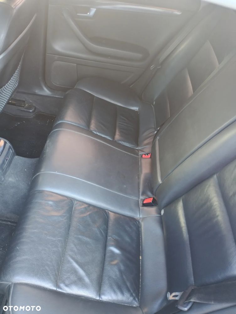 Audi A4 Limousine 2.0T FSI - 11