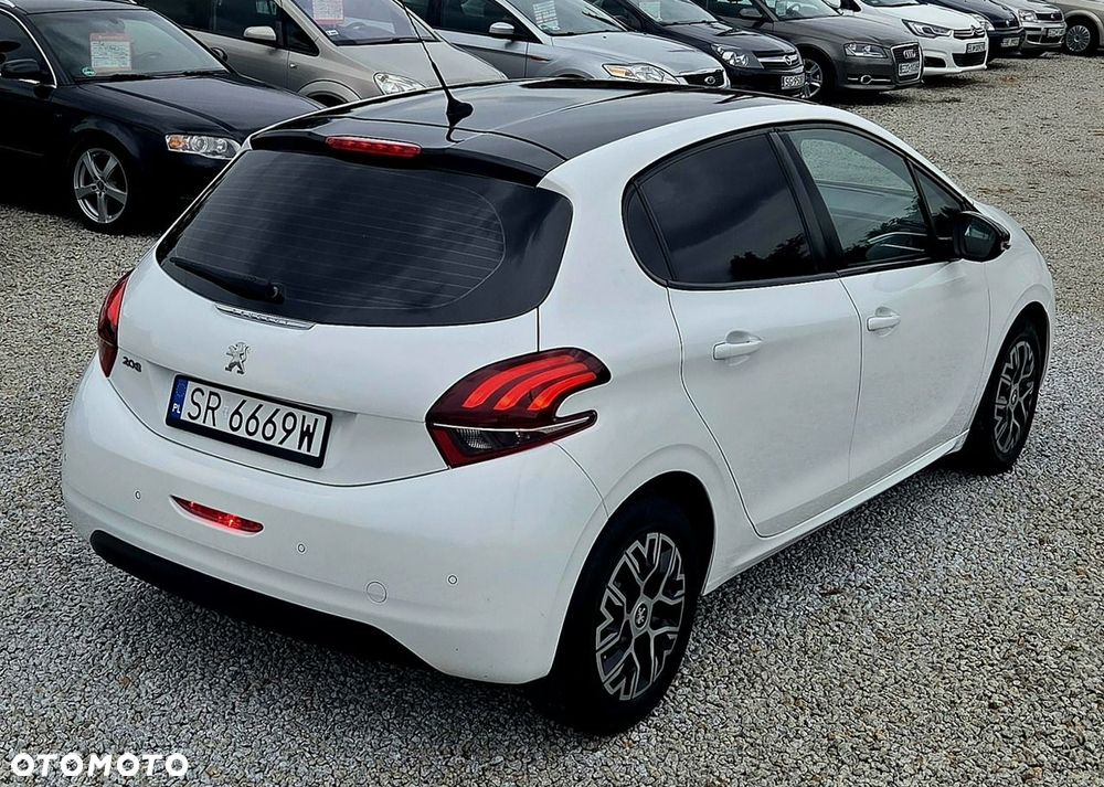 Peugeot 208 1.6 BlueHDi Allure S&S - 4