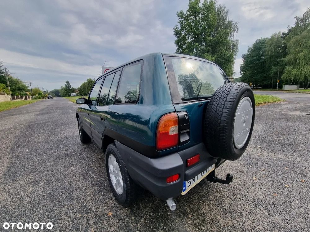 Toyota RAV4 - 3