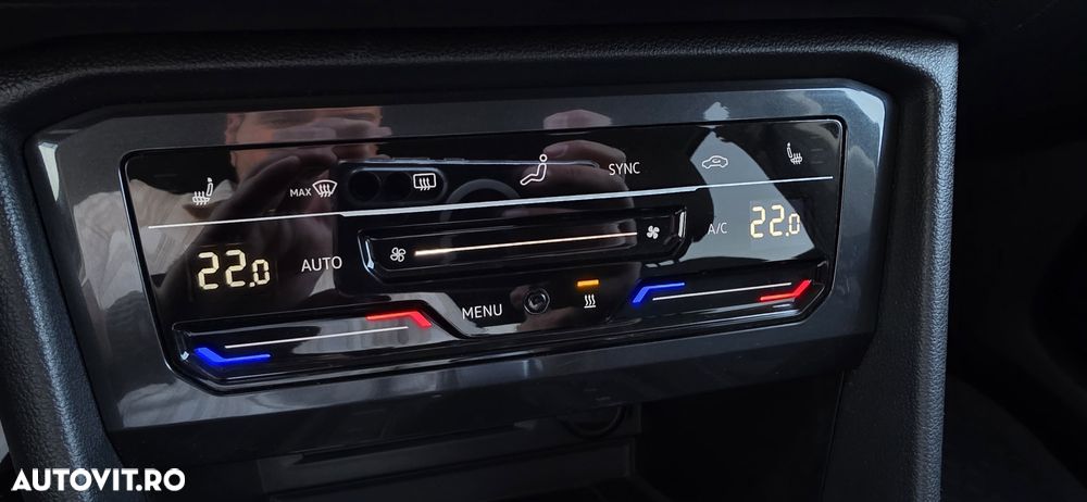 Volkswagen Tiguan 2.0 TDI SCR 4MOTION DSG R-Line - 36