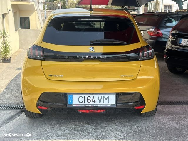 Peugeot e-208 GT Pack - 6