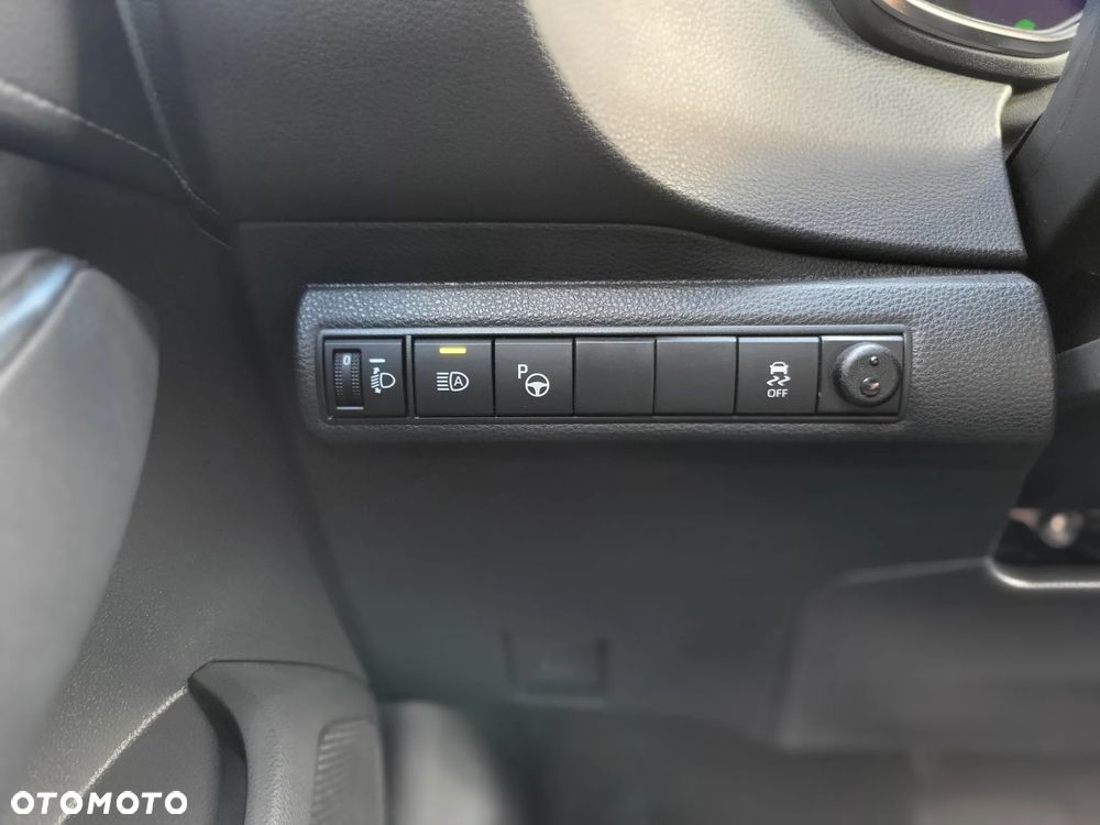 Toyota Corolla - 16
