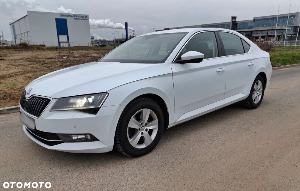 Skoda Superb 2.0 TDI Ambition DSG7 - 2