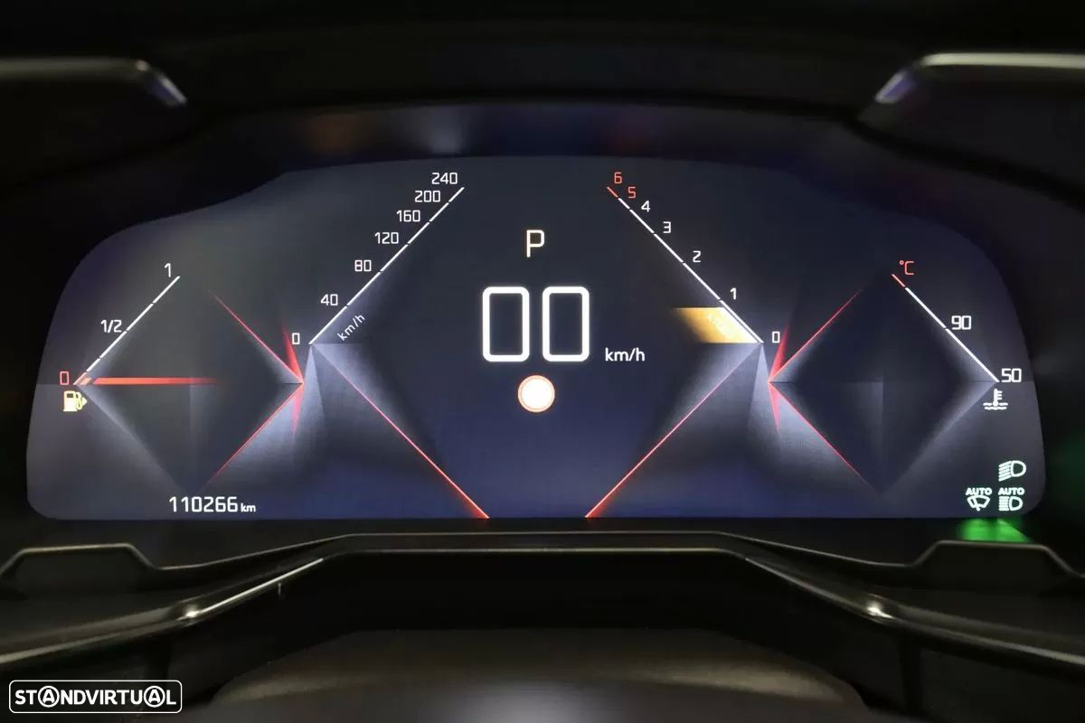 DS DS7 Crossback 1.5 BlueHDi Performance Line EAT8 - 17
