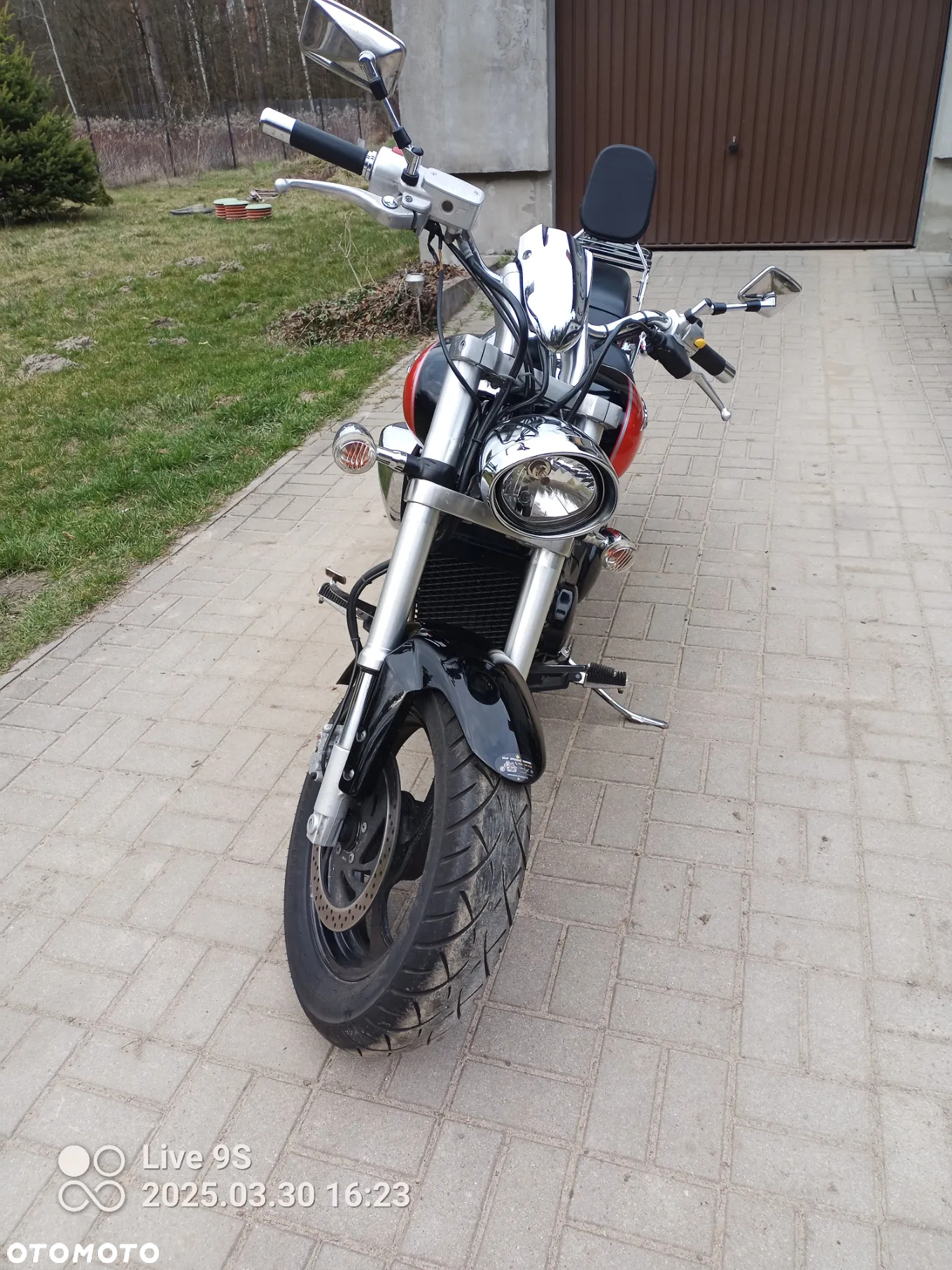Suzuki Intruder - 6
