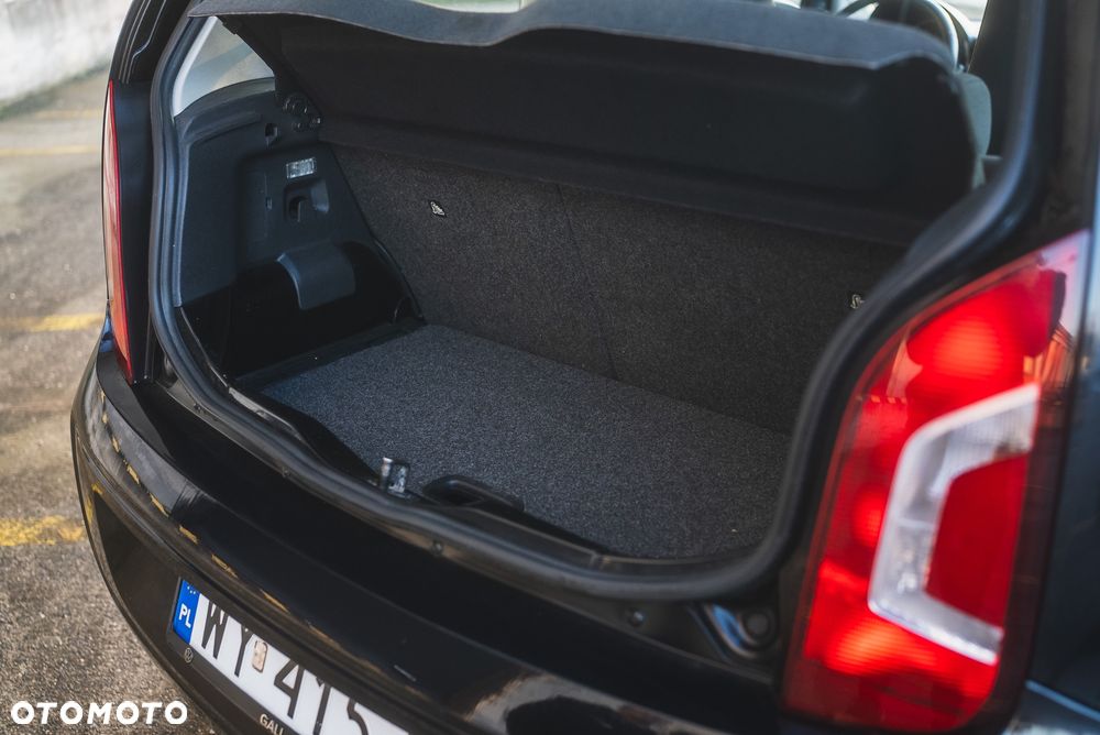 Volkswagen up! black - 9