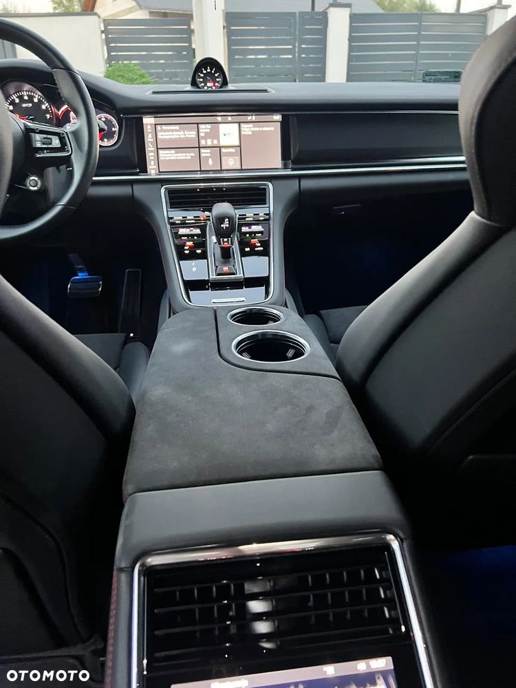 Porsche Panamera GTS - 25