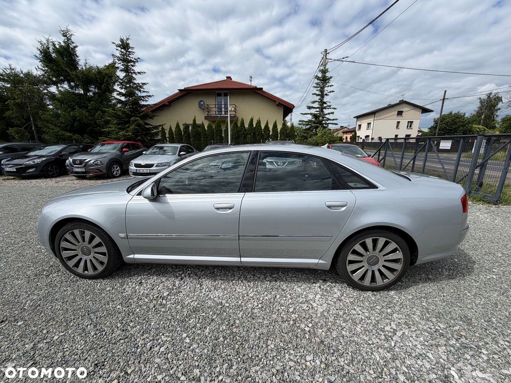 Audi A8 4.2 Quattro - 7
