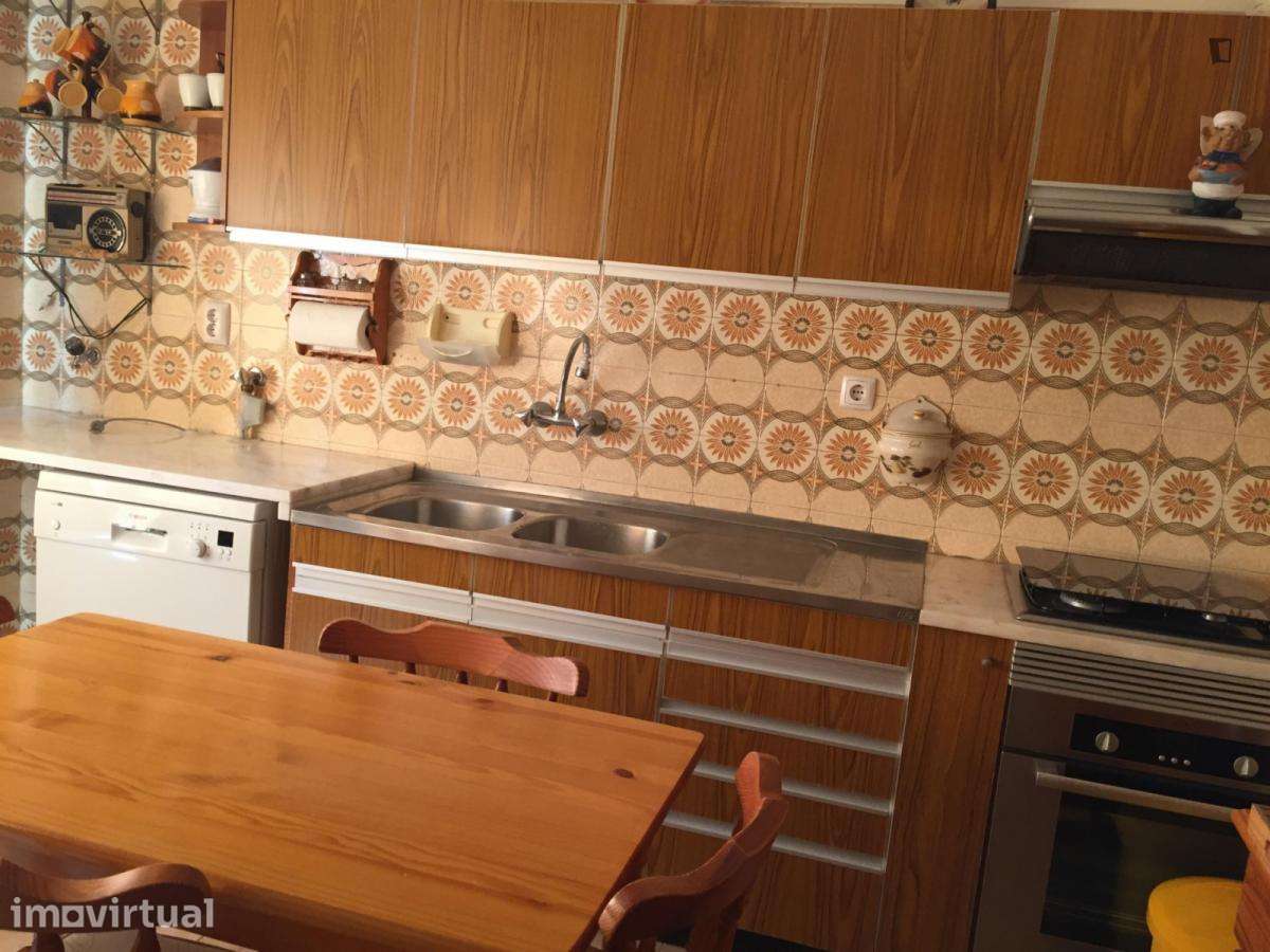 Quarto - localizado em Setubal - Grande imagem: 3/7