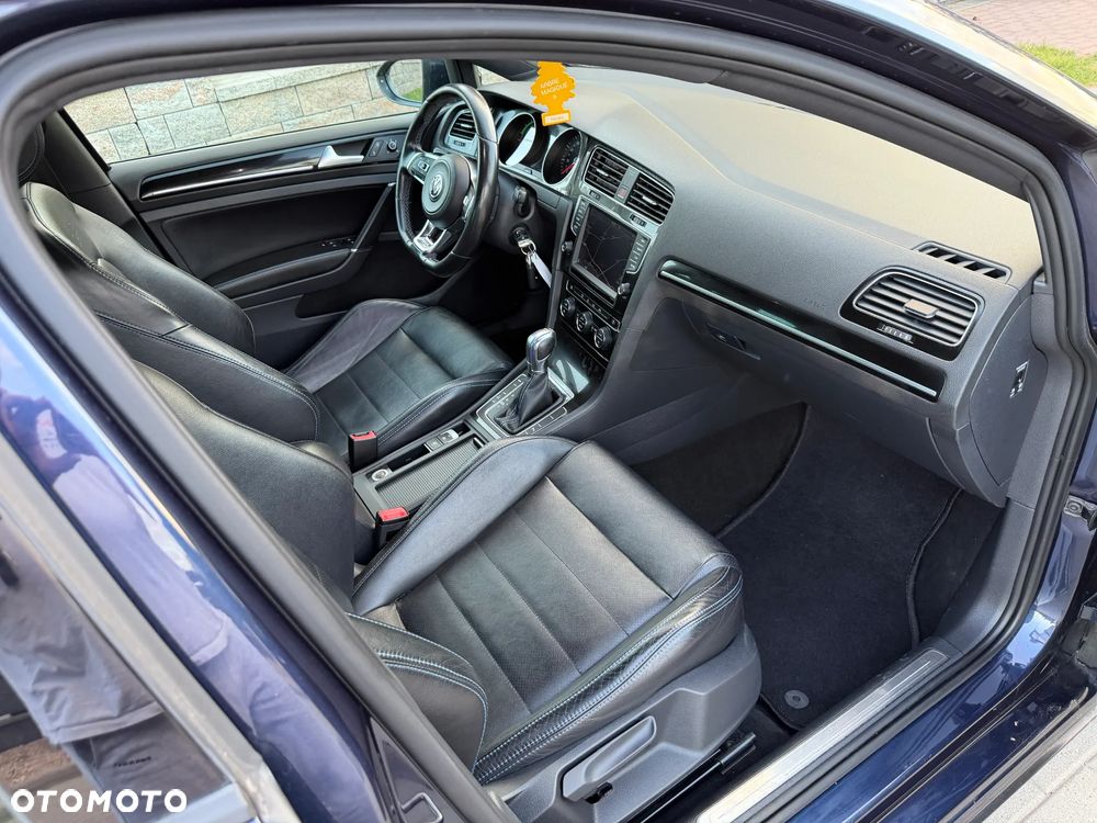 Volkswagen Golf - 9
