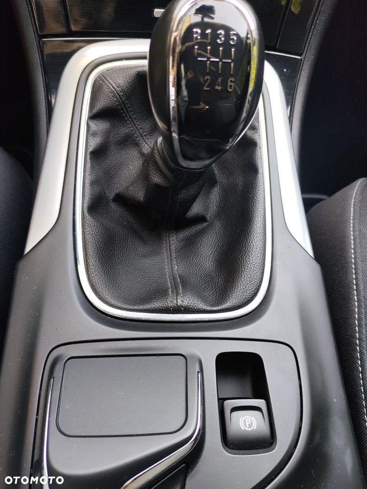 Opel Insignia - 24