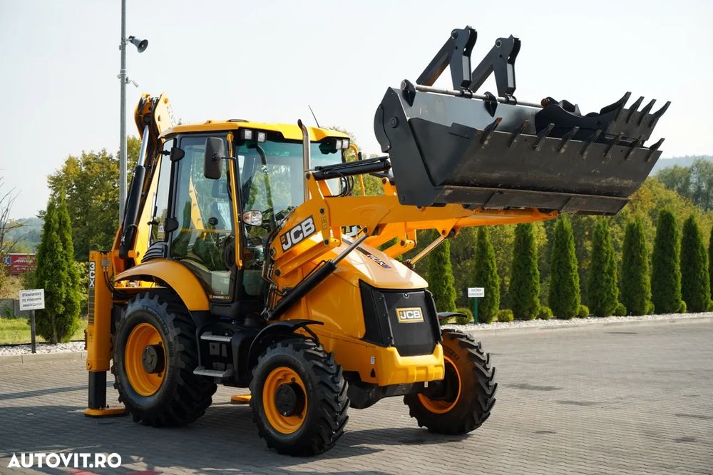 JCB 3CX / BULDOEXCAVATOR / NOU NOU / 0 LUNI - 8
