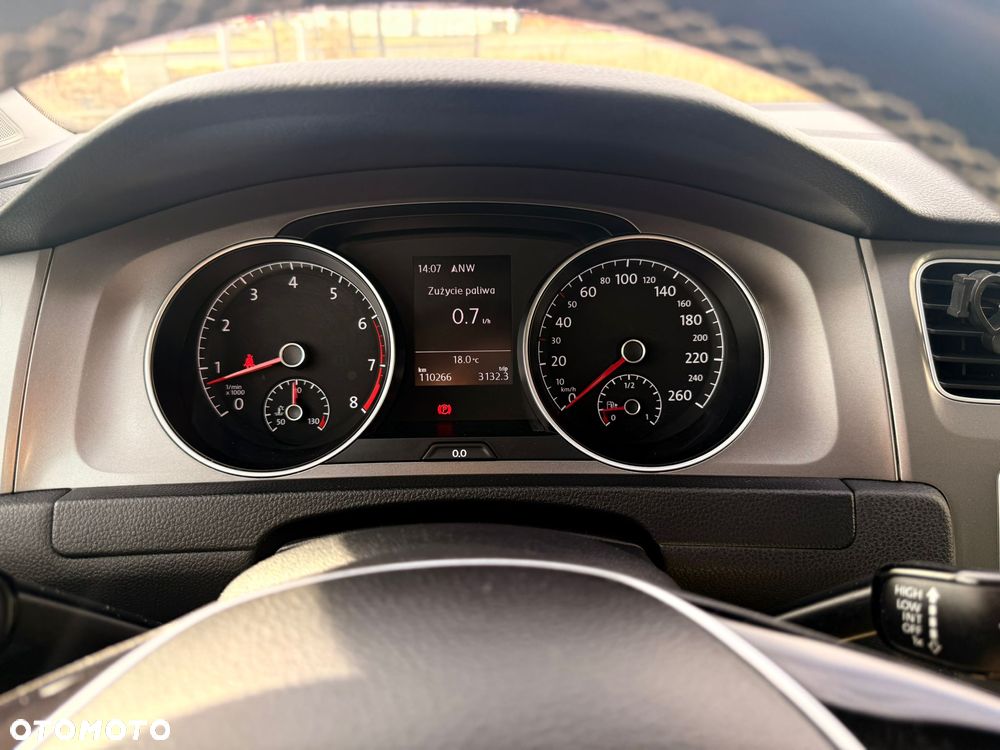 Volkswagen Golf 1.2 TSI BMT Comfortline - 10