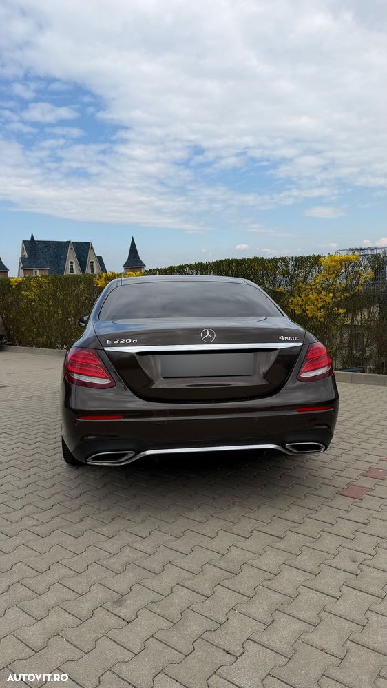 Mercedes-Benz E 220 d 4MATIC Aut. - 5