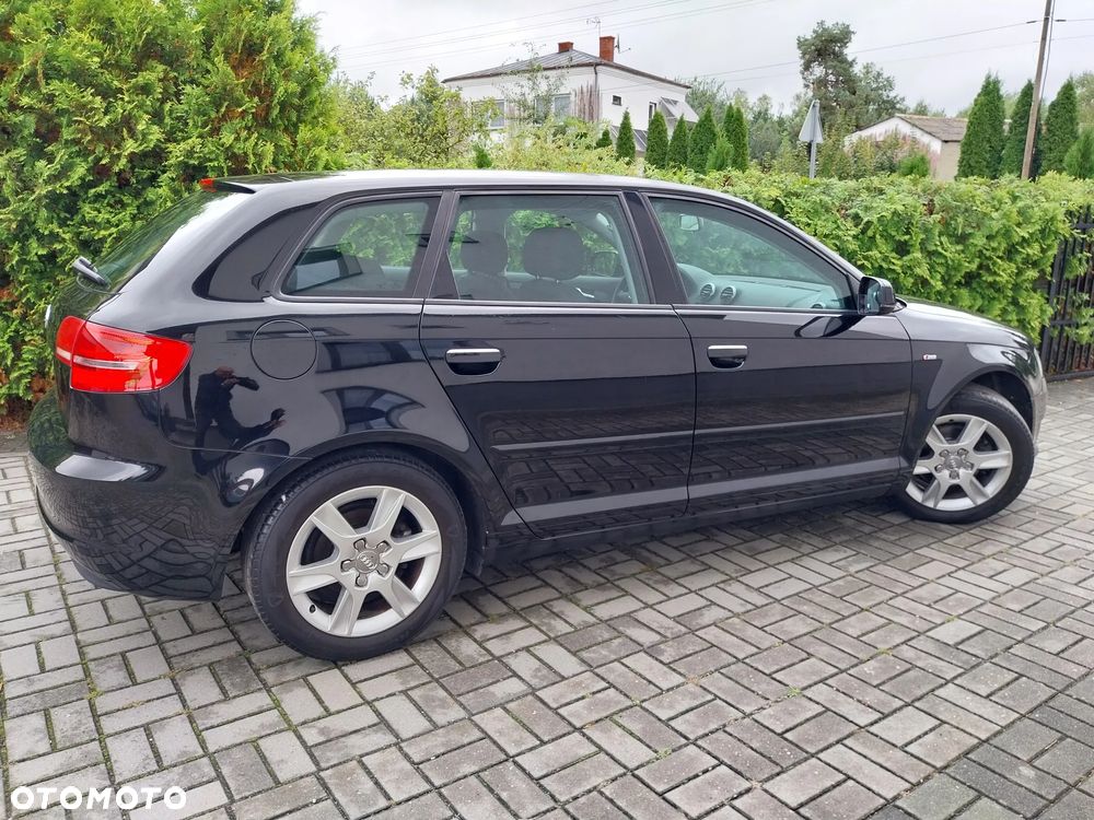 Audi A3 Sportback 1.6 Attraction - 4
