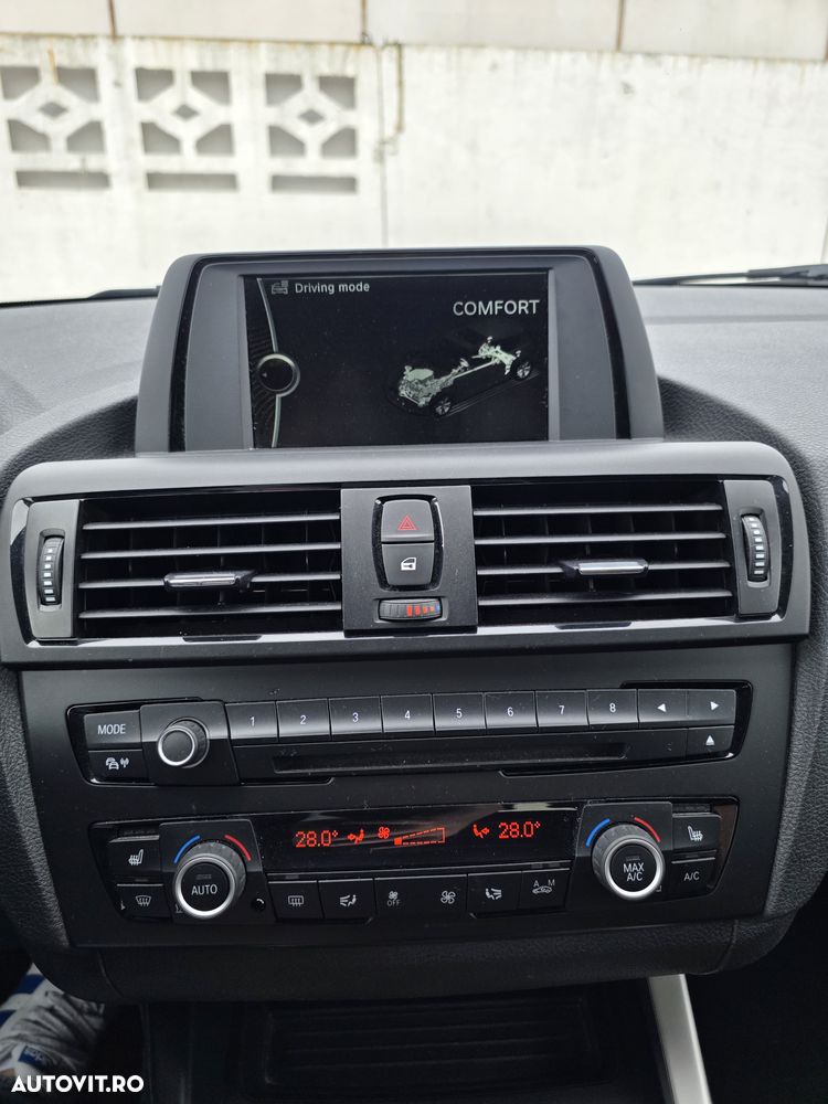 BMW Seria 1 116i Sport Line - 33