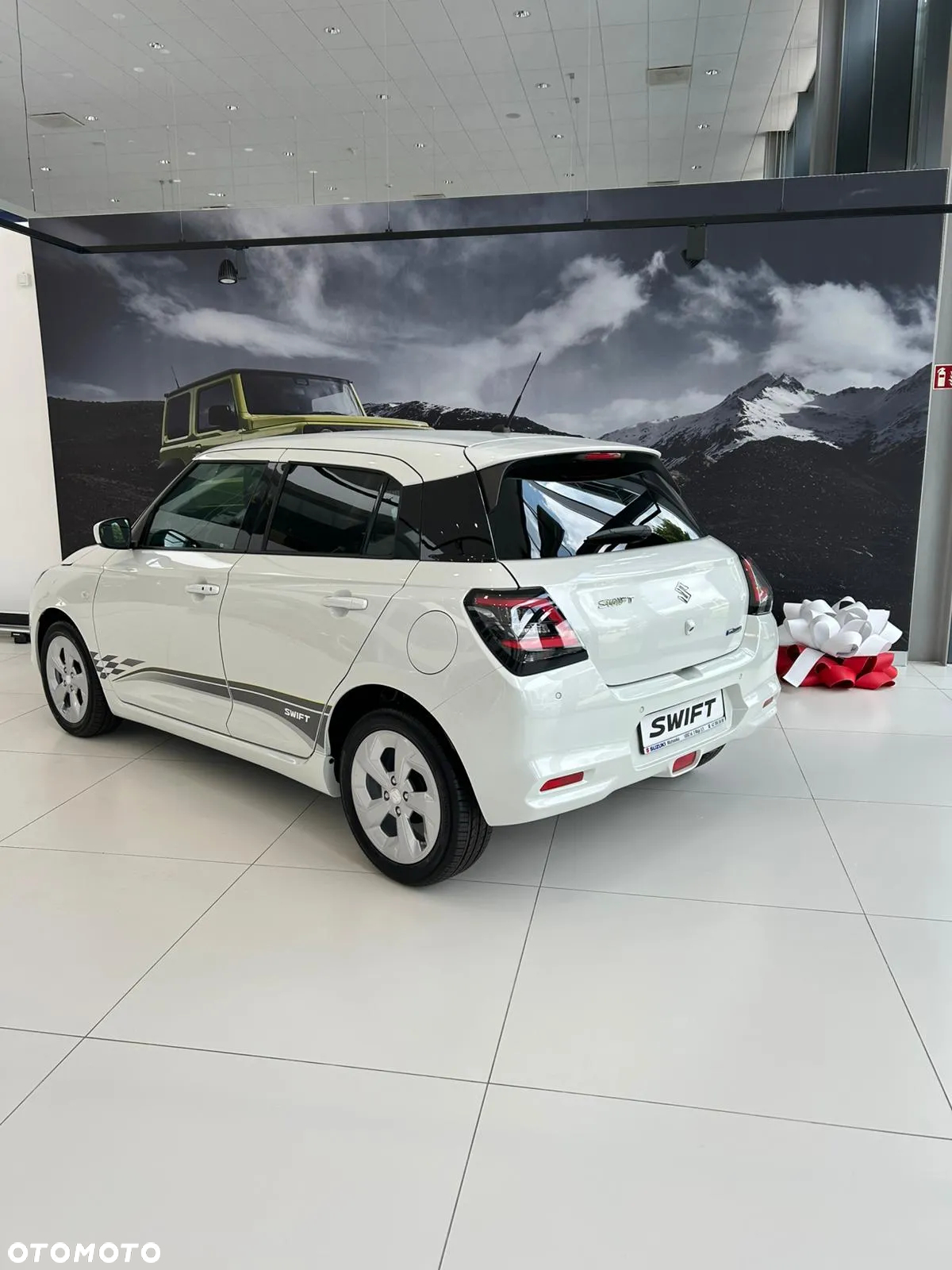 Suzuki Swift 1.2 Dualjet SHVS Premium Plus CVT - 5