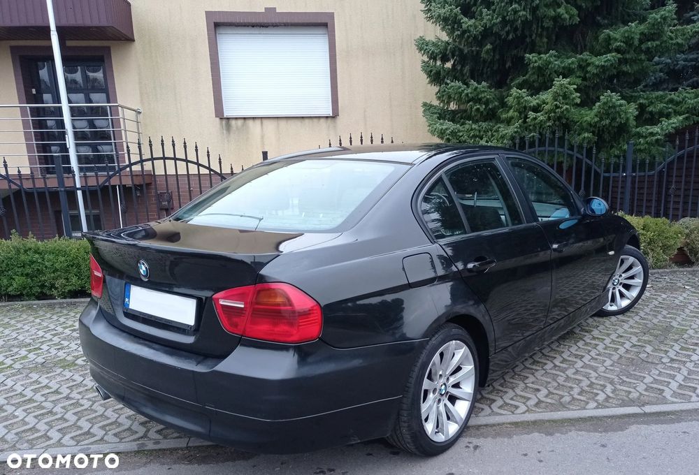 BMW Seria 3 318d - 11