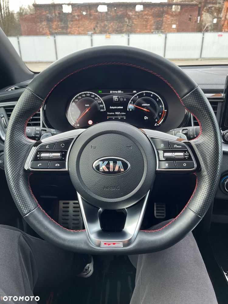 Kia ProCeed 1.6 T-GDI GT DCT - 11